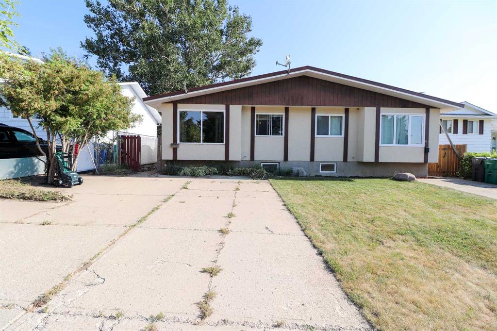Picture of 71 Laval Boulevard W, Lethbridge Real Estate Listing