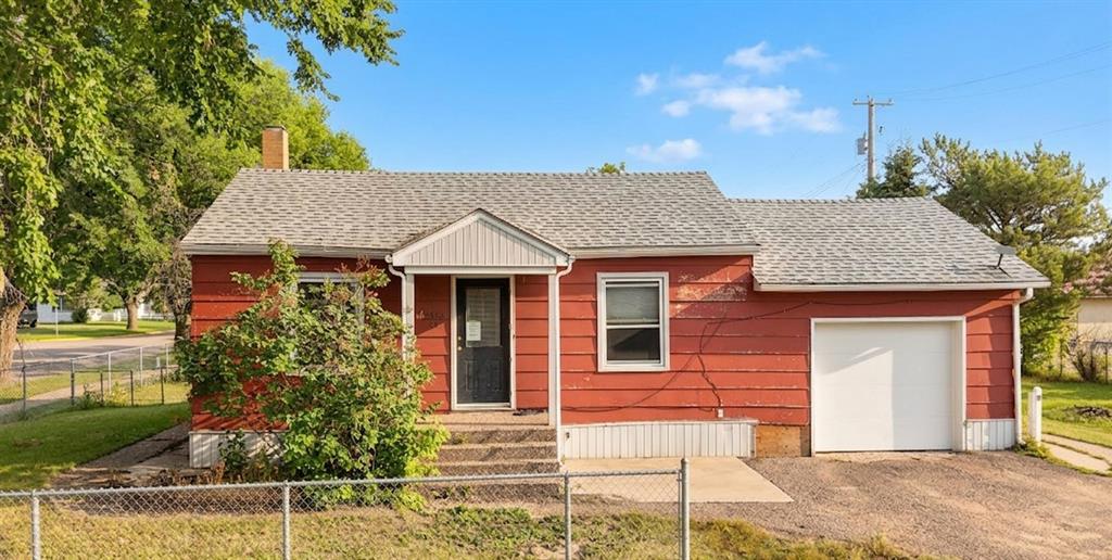Picture of 4653 55th Avenue  , High Prairie Real Estate Listing