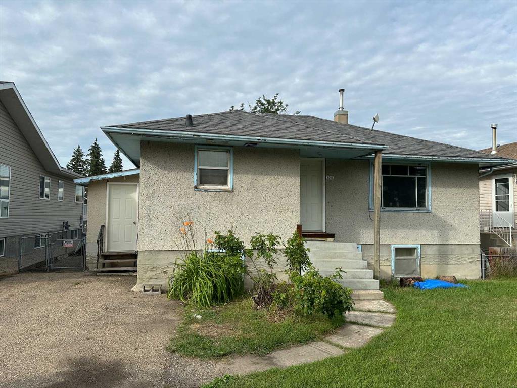 Picture of 5010 44 Avenue , Ponoka Real Estate Listing