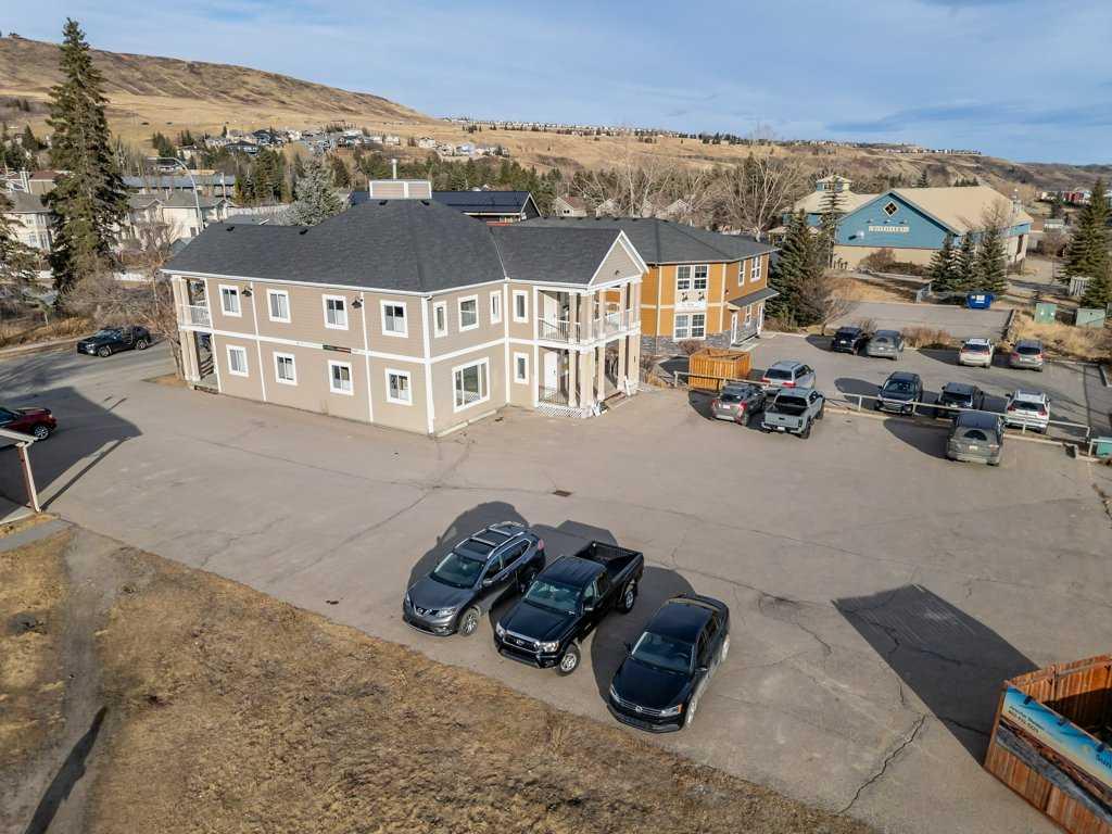 Picture of 3 & 4, 307 1 Street E, Cochrane Real Estate Listing