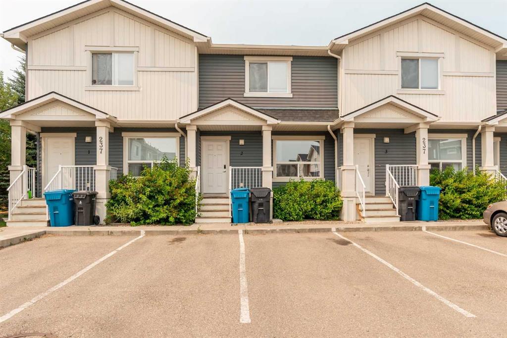 Picture of 2, 237 Silkstone Road W, Lethbridge Real Estate Listing