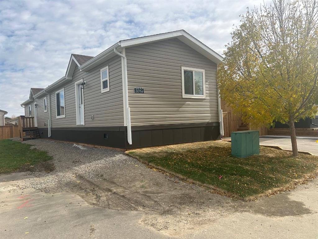 Picture of 2046 Sunflower Crescent , Coaldale Real Estate Listing