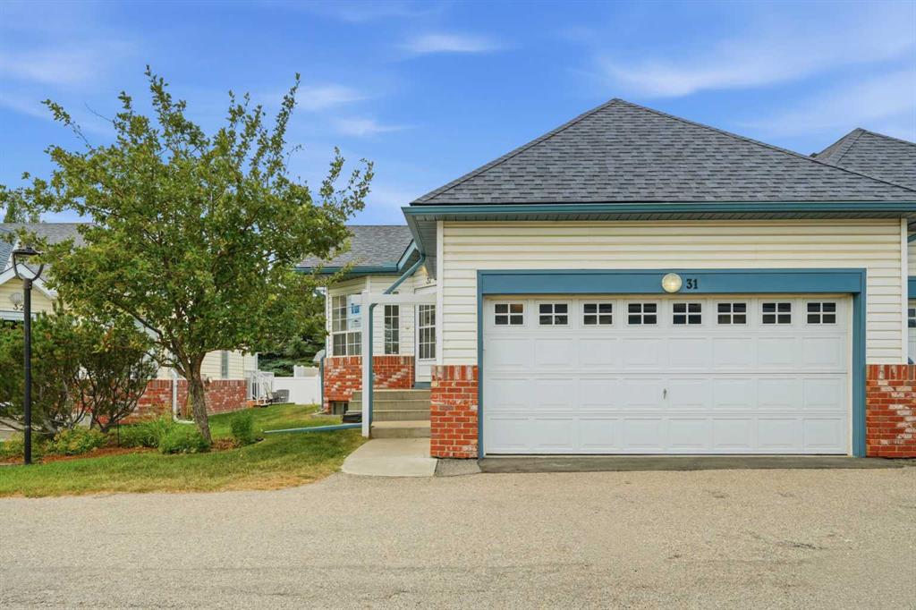 Picture of 31, 12 Woodside Rise NW, Airdrie Real Estate Listing