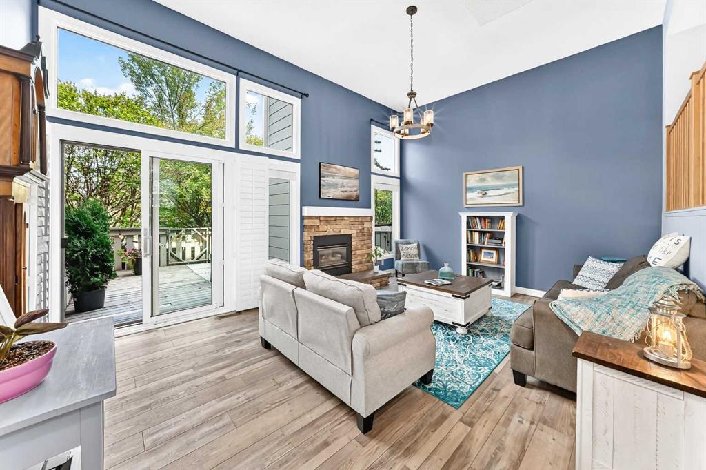 Picture of 3, 185 Woodridge Drive SW, Calgary Real Estate Listing