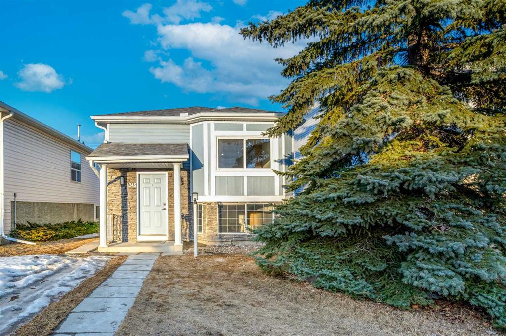 Picture of 4249 Catalina Boulevard NE, Calgary Real Estate Listing