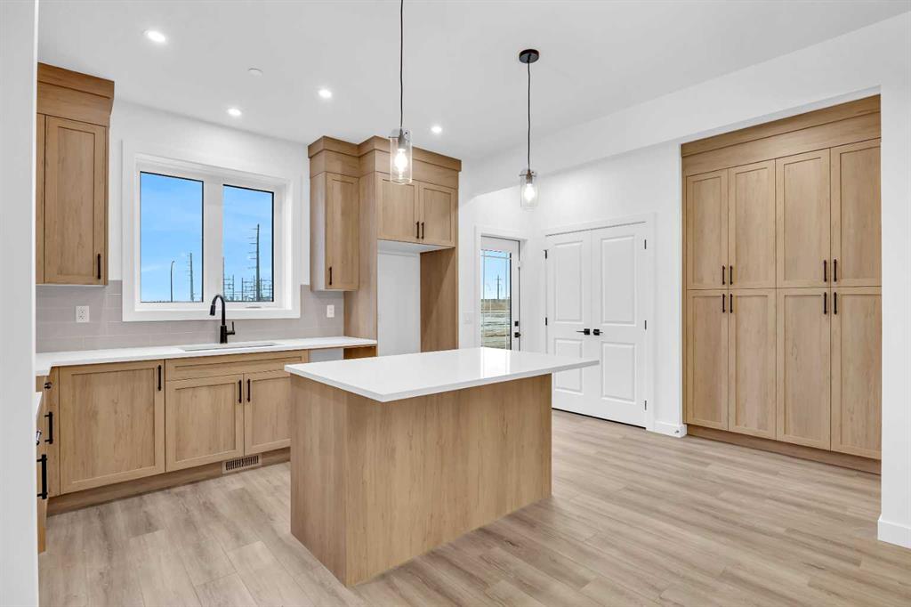 Picture of 45 Hotchkiss Gardens SE, Calgary Real Estate Listing