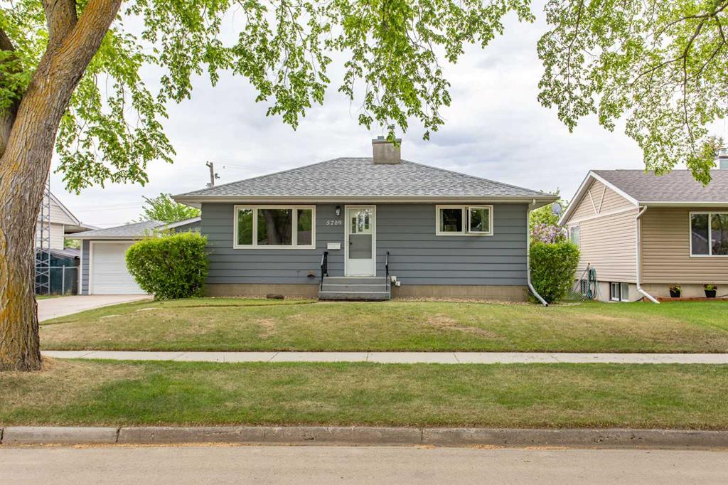 Picture of 5709 49 Avenue , Lacombe Real Estate Listing