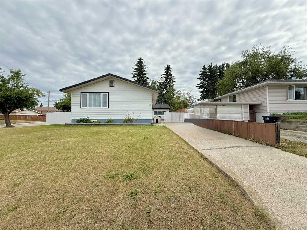 Picture of 117 Dorin Drive , Hinton Real Estate Listing