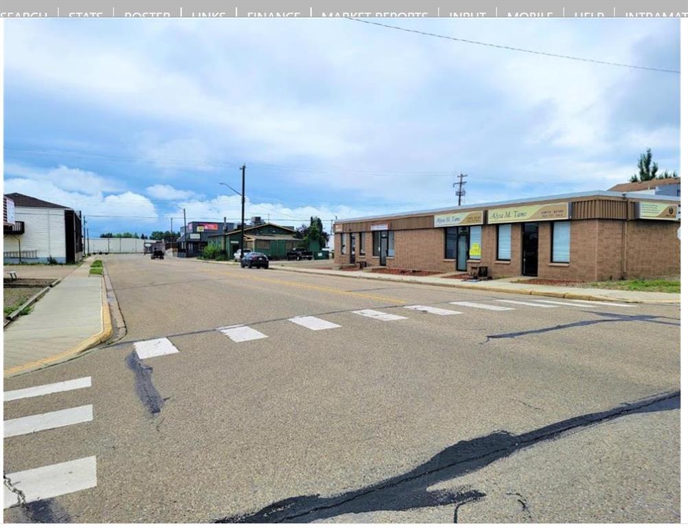 Picture of SOUTH UNIT, 4804 51 Avenue , Innisfail Real Estate Listing