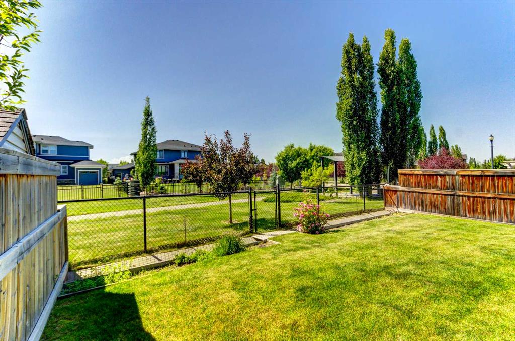 Picture of 406 Silverado Boulevard SW, Calgary Real Estate Listing
