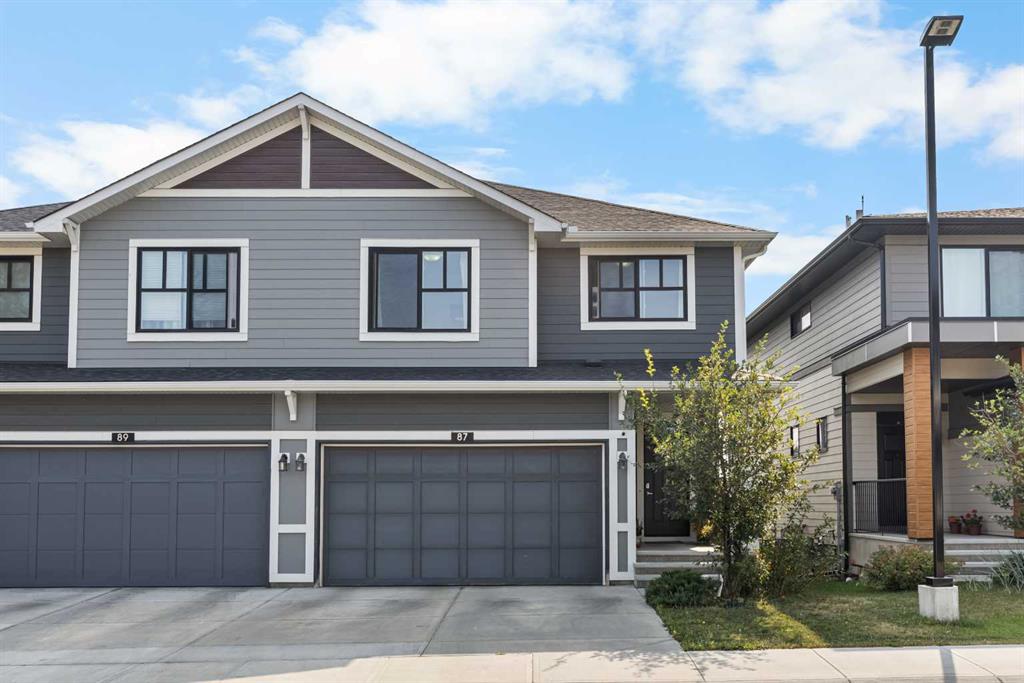 Picture of 87 Harvest Grove Common NE, Calgary Real Estate Listing