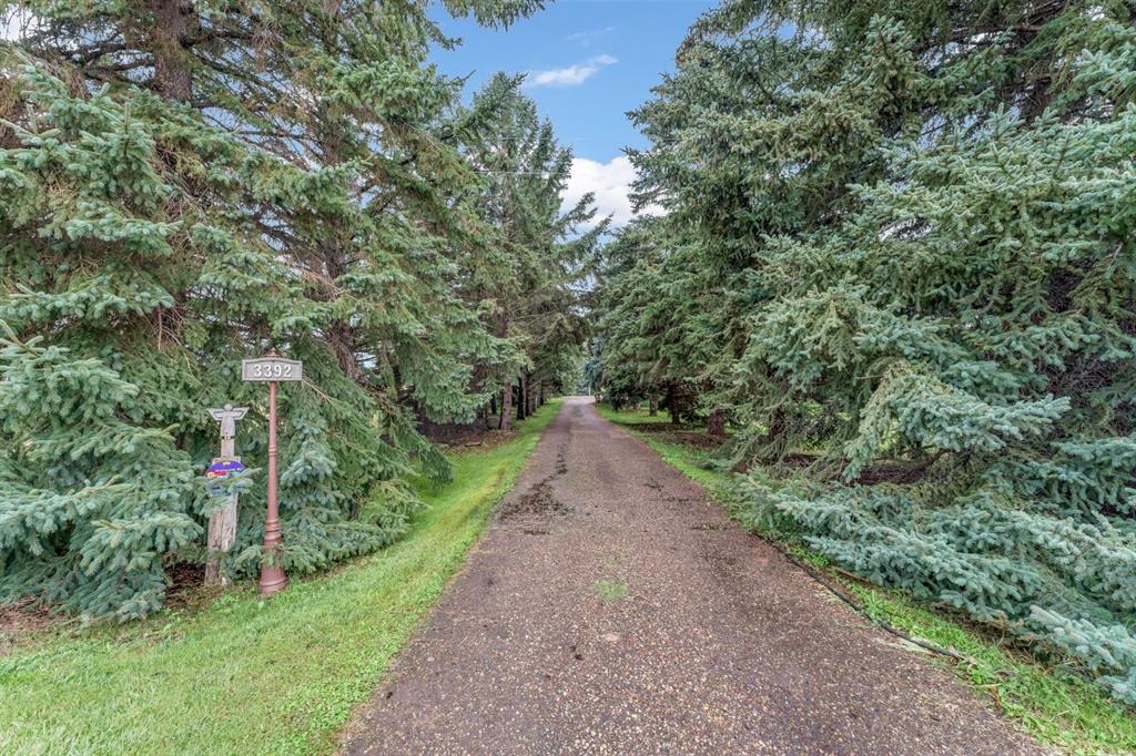 Picture of 3392 Gershaw Drive SW, Medicine Hat Real Estate Listing