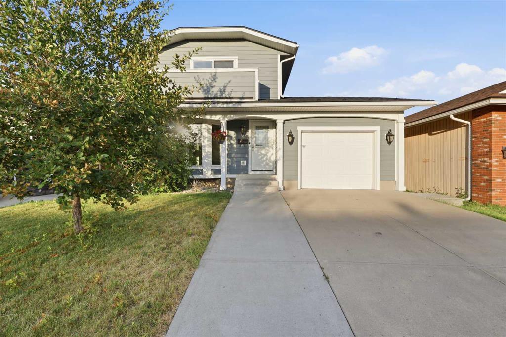 Picture of 4712 60 Street NE, Calgary Real Estate Listing