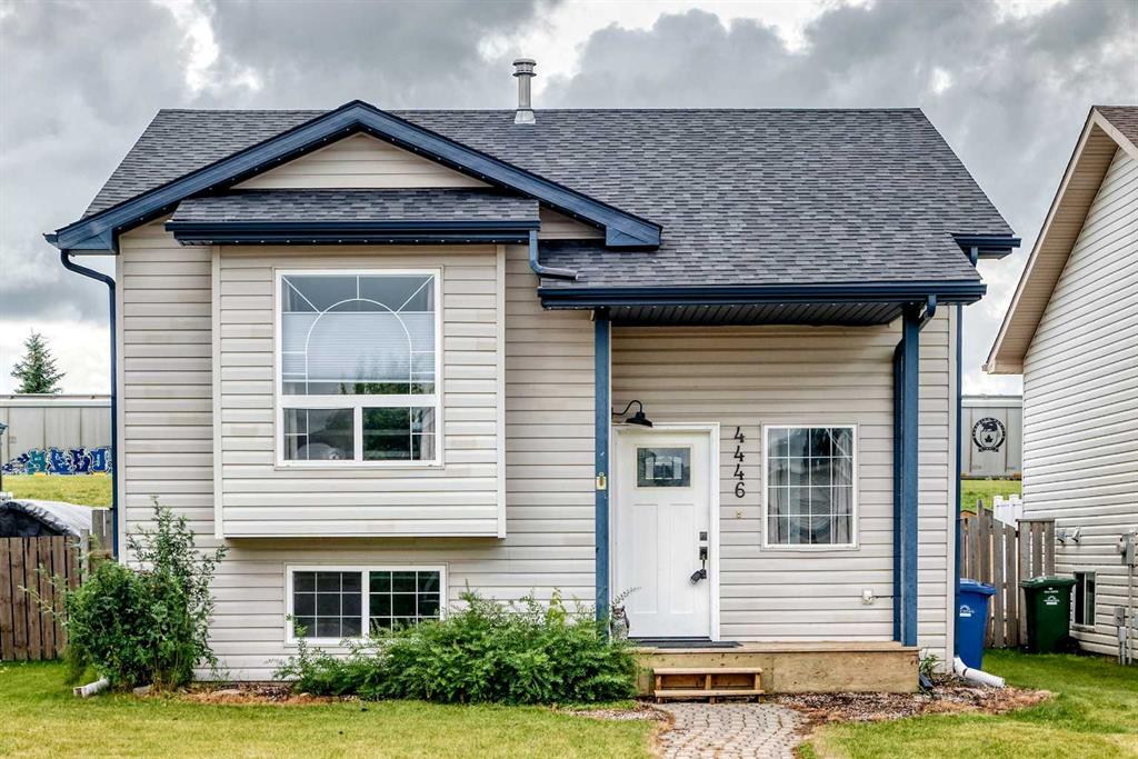 Picture of 4446 54A Avenue Crescent , Innisfail Real Estate Listing