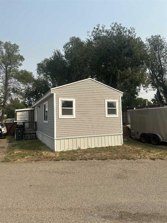 Picture of Unit 35, 5301 2nd Street , Coalhurst Real Estate Listing