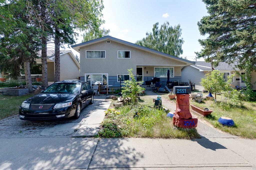 Picture of 2551 Chicoutimi Drive NW, Calgary Real Estate Listing