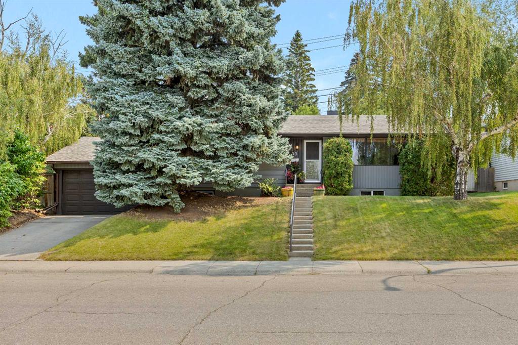 Picture of 30 Gateway Drive SW, Calgary Real Estate Listing
