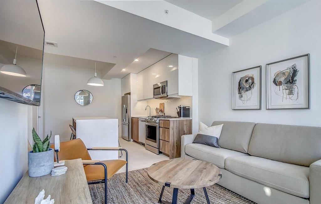 Picture of 325R 9A Street NW, Calgary Real Estate Listing