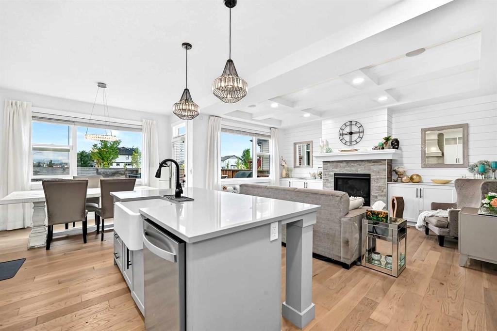 Picture of 313 Walgrove Terrace SE, Calgary Real Estate Listing