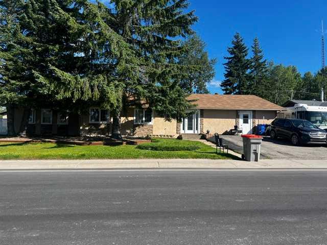Picture of 507 Hammond Dr  S, Fox Creek Real Estate Listing