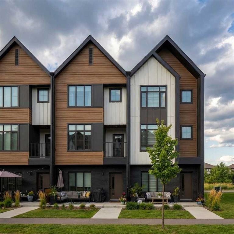 Picture of 3869 155 Avenue SW, Calgary Real Estate Listing