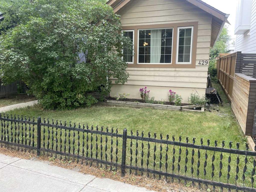 Picture of 429 10 Street NE, Calgary Real Estate Listing