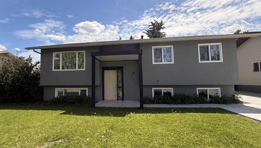 Picture of 2305 17 Avenue , Didsbury Real Estate Listing