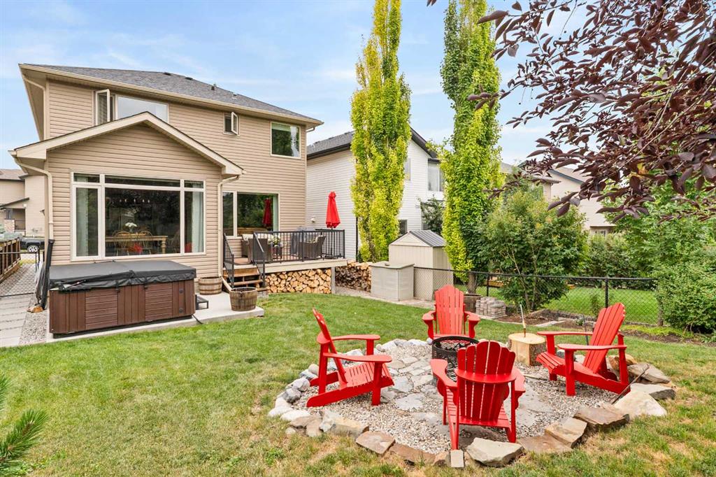 Picture of 19 Sunset Circle , Cochrane Real Estate Listing