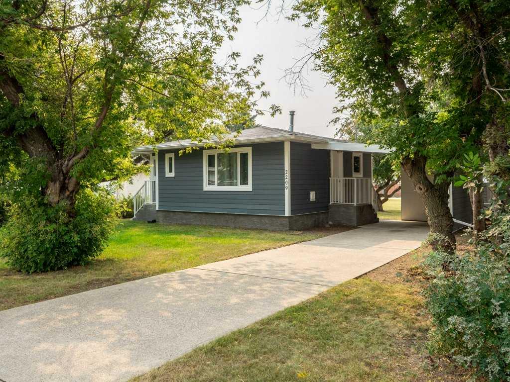 Picture of 2209 22 Avenue , Coaldale Real Estate Listing