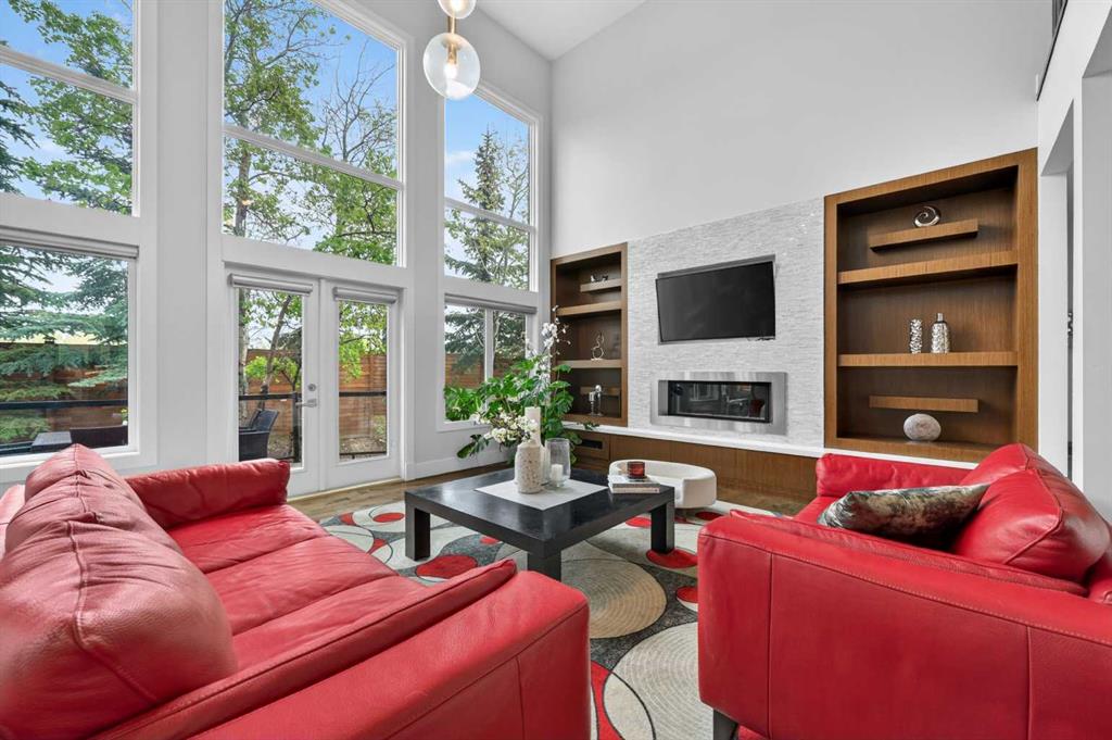 Picture of 168 Posthill Drive SW, Calgary Real Estate Listing