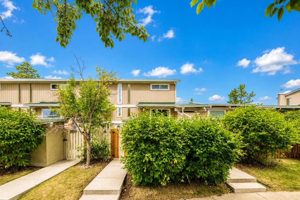 Picture of 403, 11010 Bonaventure Drive SE, Calgary Real Estate Listing
