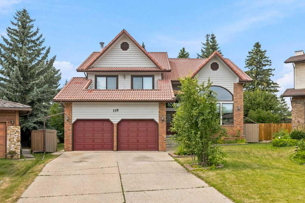 Picture of 119 Strathbury Bay SW, Calgary Real Estate Listing