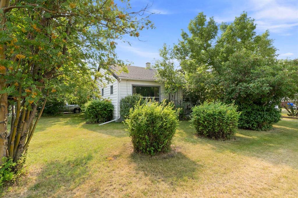 Picture of 4737 48 Street , Olds Real Estate Listing