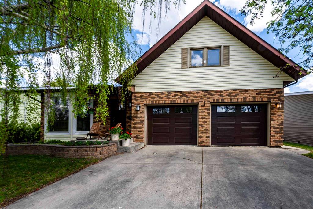 Picture of 19 Maxwell Avenue , Red Deer Real Estate Listing