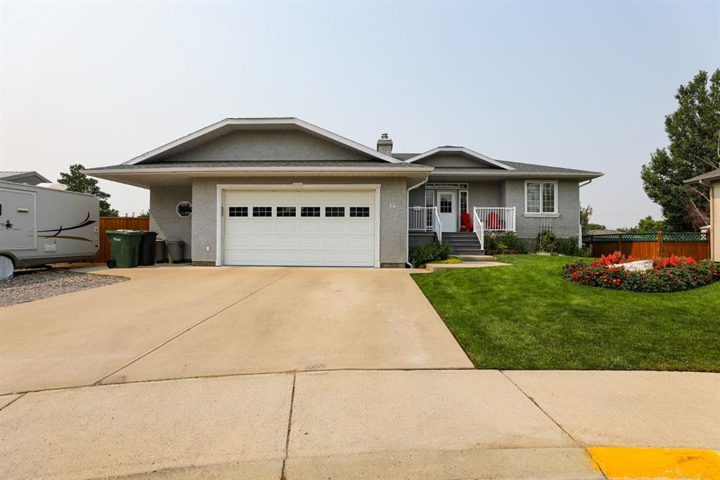 Picture of 14 Centennial Place , Magrath Real Estate Listing
