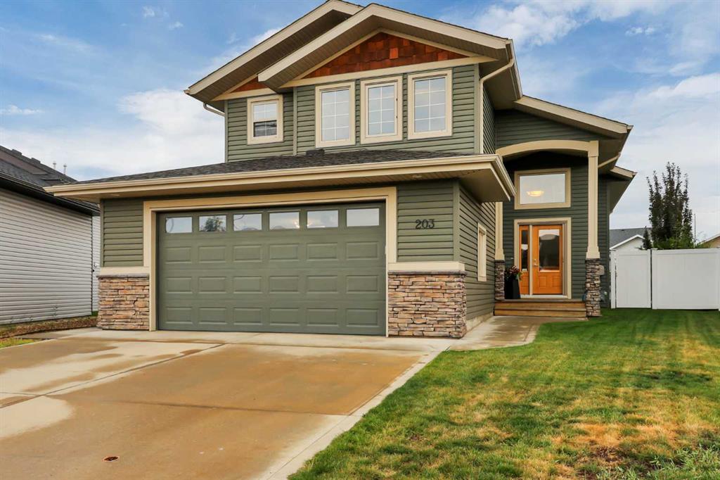 Picture of 203 Cedar Square , Blackfalds Real Estate Listing