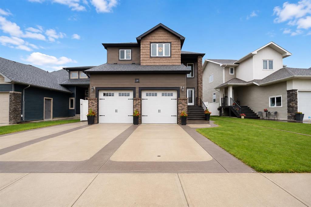 Picture of 38 Sterling Link SE, Medicine Hat Real Estate Listing