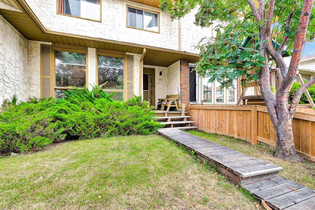 Picture of 151 Midbend Place SE, Calgary Real Estate Listing
