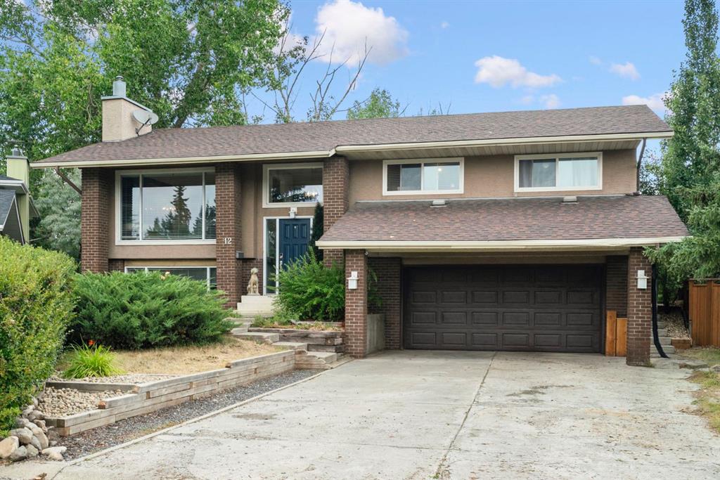 Picture of 12 Glenwood Court , Cochrane Real Estate Listing