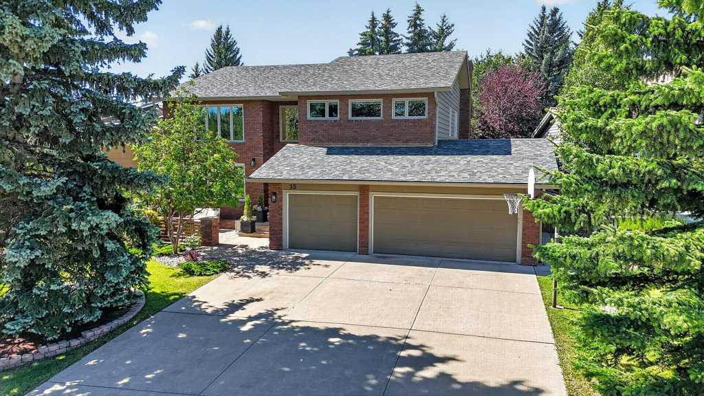 Picture of 15 Woodacres Way SW, Calgary Real Estate Listing