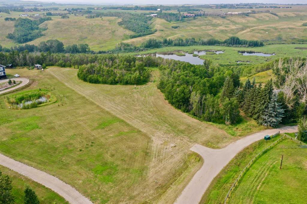 Picture of 303 Avenue W, Rural Foothills County Real Estate Listing