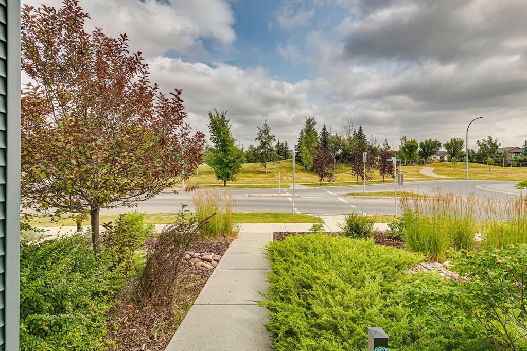 Picture of 316 Chaparral Valley Square SE, Calgary Real Estate Listing
