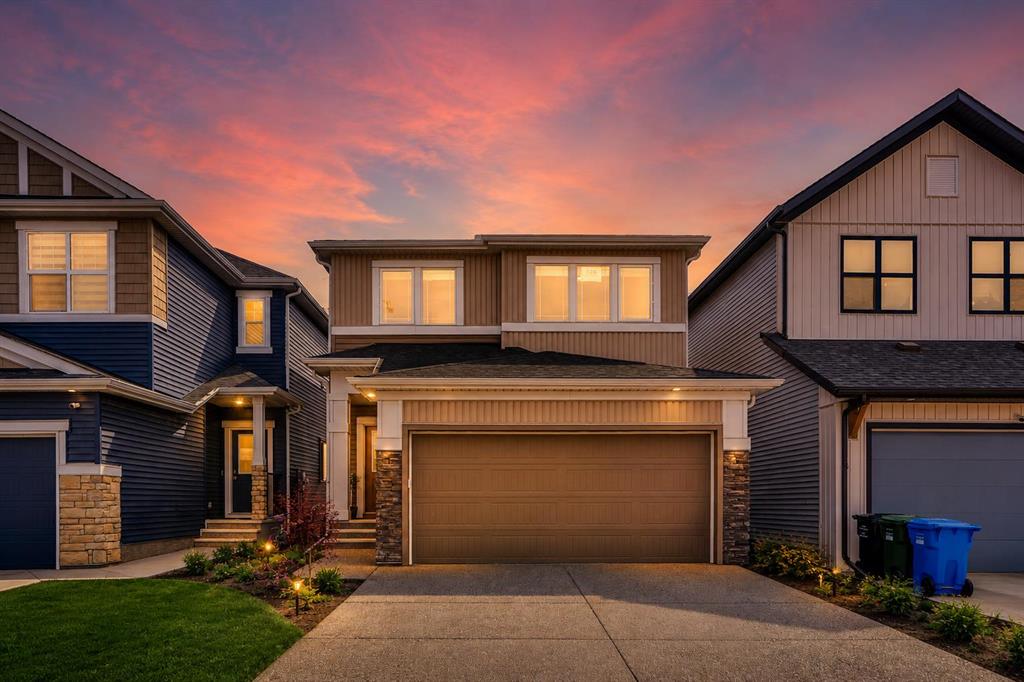 Picture of 126 Hotchkiss Manor SE, Calgary Real Estate Listing