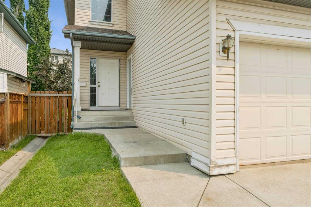 Picture of 181 Tuscarora Place NW, Calgary Real Estate Listing