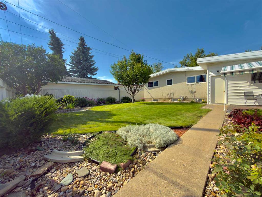 Picture of 2610 20 Avenue S, Lethbridge Real Estate Listing