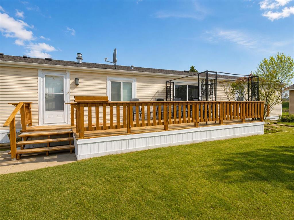 Picture of 7 Doubletree Way , Strathmore Real Estate Listing