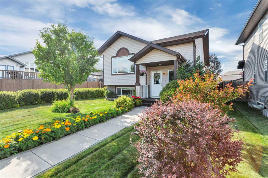 Picture of 4402 54 Street , Rocky Mountain House Real Estate Listing