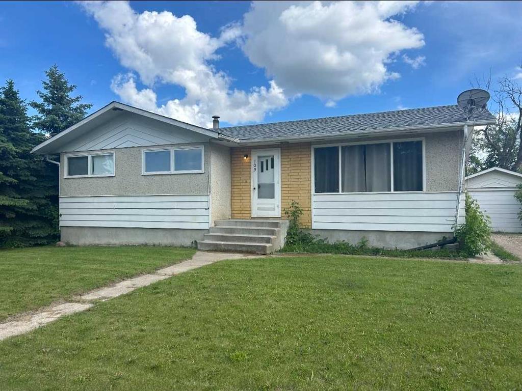Picture of 103 1st Street N, Marwayne Real Estate Listing