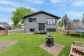 Picture of 14 2 Avenue S, Hay Lakes Real Estate Listing
