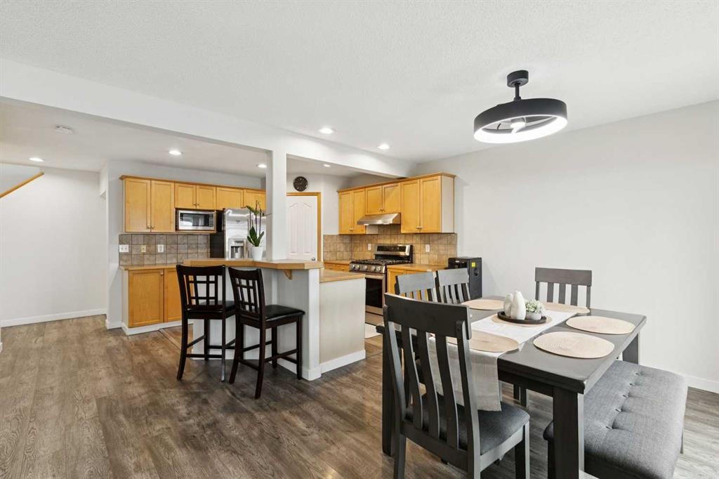 Picture of 126 Somerglen Way SW, Calgary Real Estate Listing
